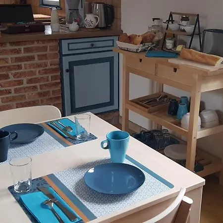 A L'ombre Du Prunier Bed & Breakfast